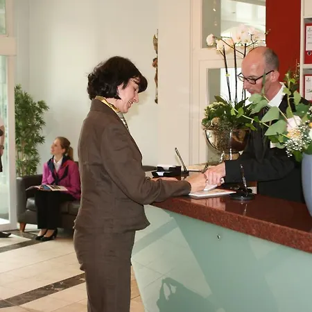 Restaurant Ueberwasserhof 호텔 뮌스터