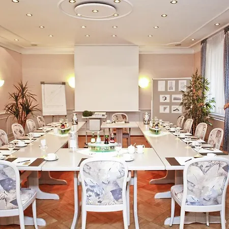 Restaurant Ueberwasserhof 호텔 3*